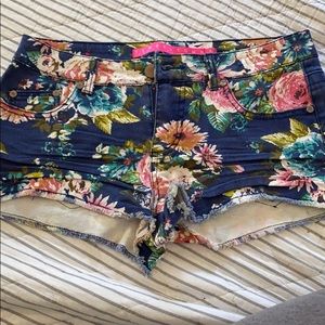 JEAN SHORTS SIZE 5